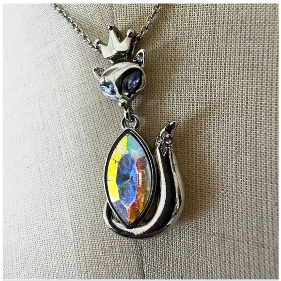Betsey Johnson Crowned Cat Aurora Crystal Pendant Necklace - Picture 3 of 9
